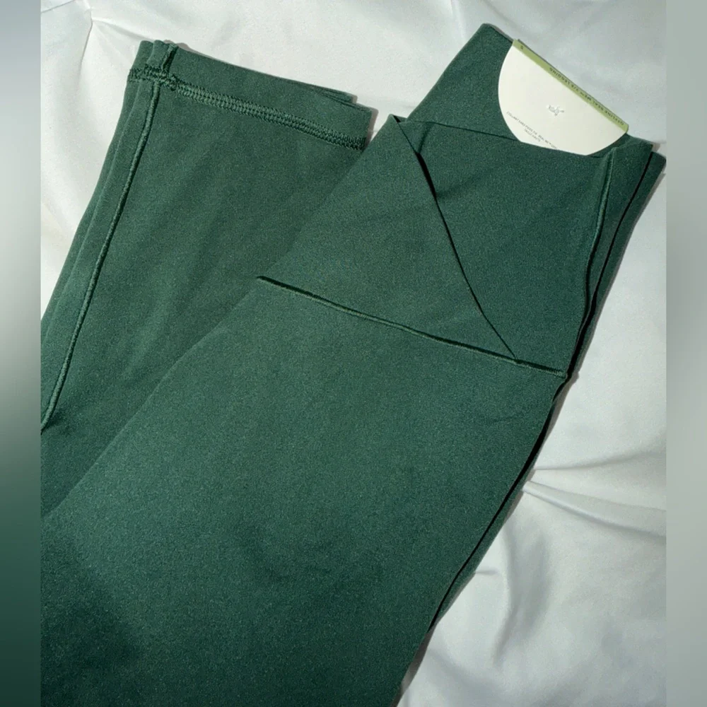 Aerie Real Me High Waisted Crossover Leggings💙 - Picture 4 of 5